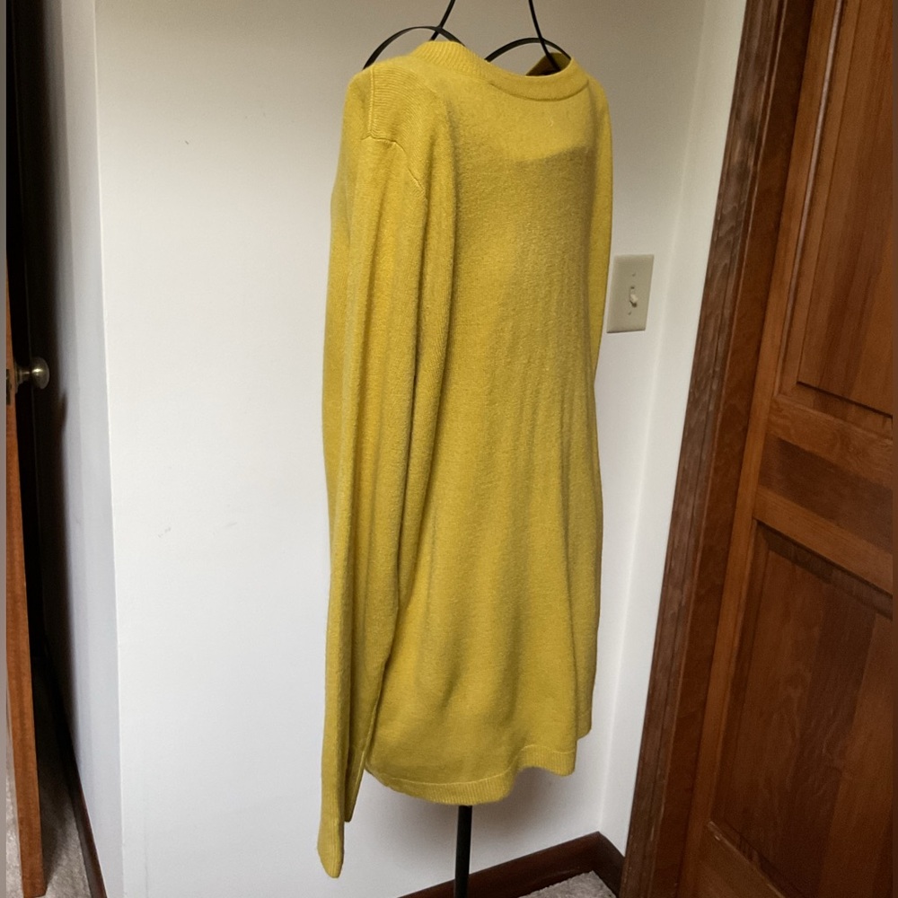 Croft and barrow v neck sweater, XL - Picture 2 of 4